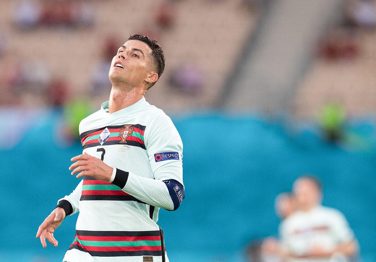 Euro 2021 - Cristiano Ronaldo dÃ©raille encore, WTF CR7 ? - Foot 01