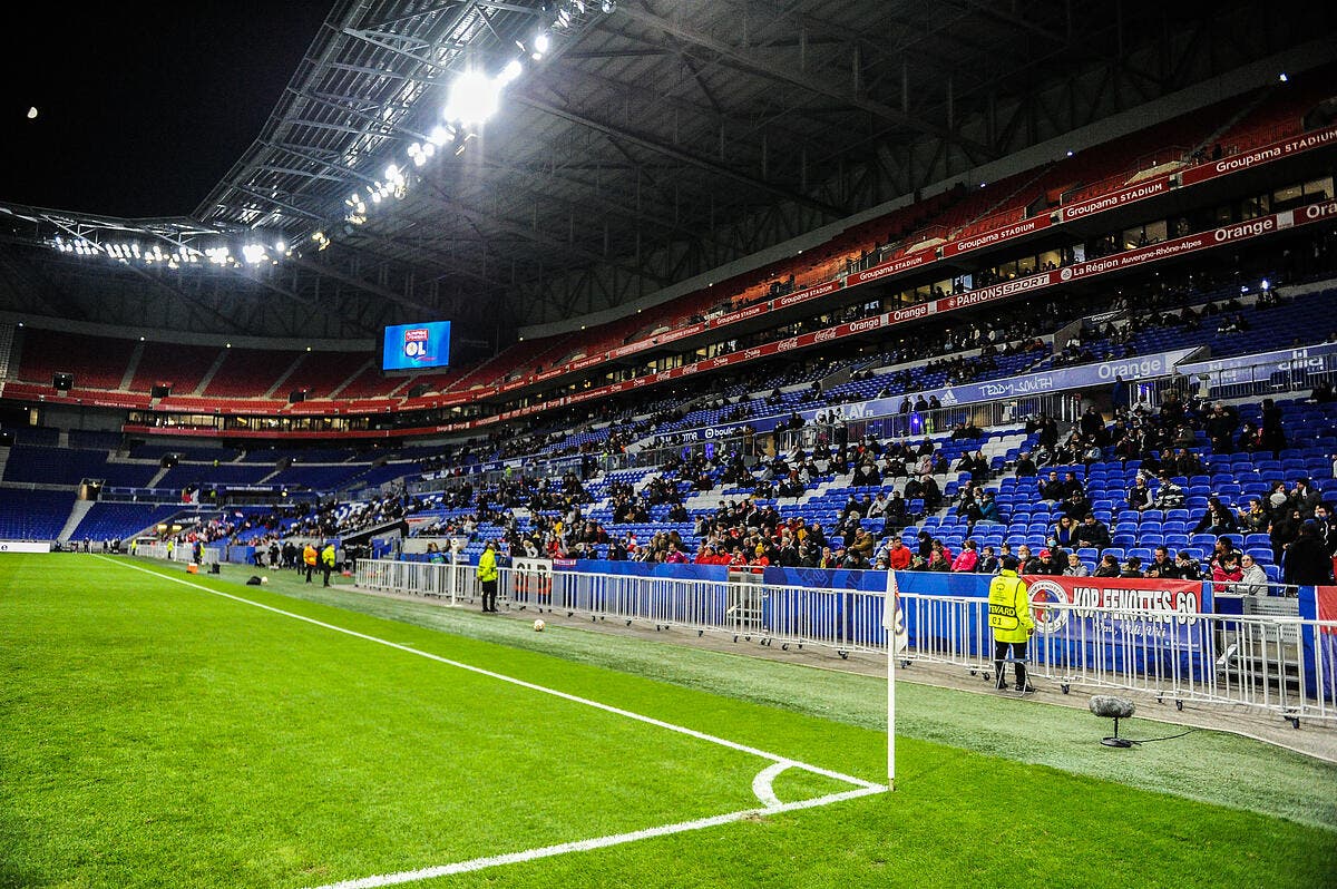 L’OL en finales, les fans envahissent le Groupama Stadium - Olympique Lyonnais thumbnail