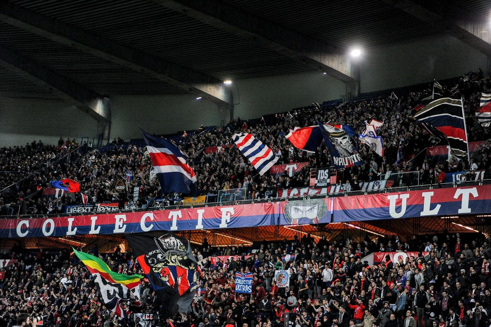 Est peu. Ультрас ПСЖ. Ultras Paris. Фото Исам фанаттары.