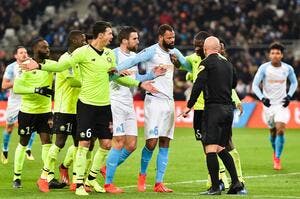 OM : Marseille porte plainte contre le lanceur de pétard !