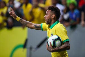 PSG : Pierre Ménès remet Neymar en haut de la pile !