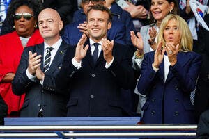 Foot : Emmanuel Macron ne flingue pas la Ligue 1... pour l'instant