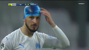 OM : Benedetto joue avec un bonnet de bain contre Amiens, Twitter se marre