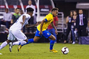 PSG : Neymar plus fort que Messi, une légende ose