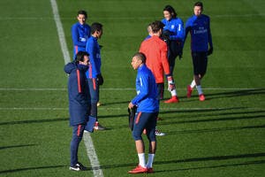 PSG : Mbappé joue encore à Paris, il faudrait dire merci Emery