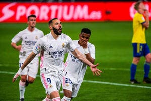 Esp : La machine Benzema replace le Real Madrid en tête
