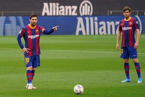 Esp : Luis Suarez interdit à Messi de quitter le Barça