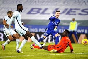 PL : Leicester tape Chelsea et passe leader