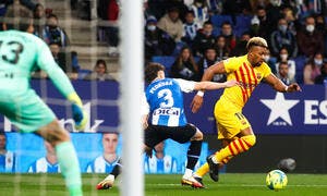 Luuk De Jong évite le naufrage du Barça dans le derby
