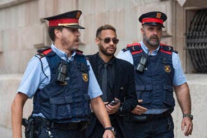 Esp : Pérez soulage Neymar et le Barça