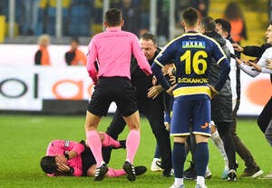 L'arbitre agressé est sorti de l'hôpital, le championnat turc va reprendre