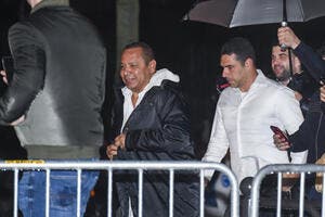 Le père de Neymar montre les crocs devant les clubs français