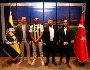 Djiku quitte Strasbourg et signe à Fenerbahçe