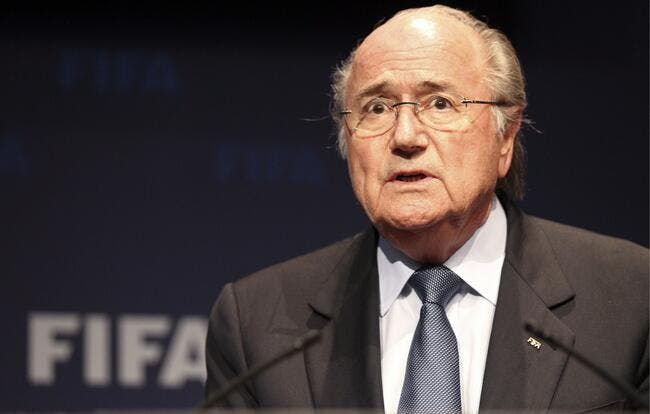 Blatter s’excuse mais ne démissionnera pas