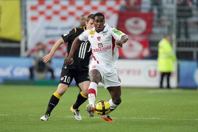 Ngoyi ne voulait pas « jouer 5 matchs dans la saison » au PSG