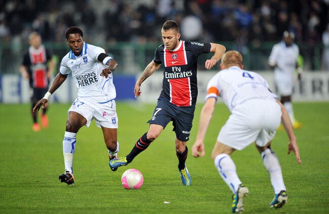 Le PSG ne refait pas son retard à Auxerre