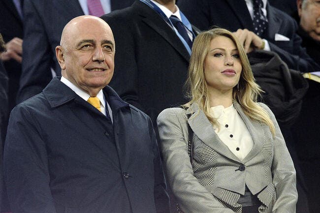 Le PSG rival du Milan AC, Barbara Berlusconi en rigole