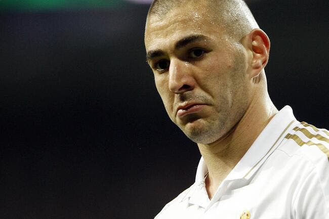 Victime d'une déchirure, Benzema rejouera dans « quelques semaines » avec le Real
