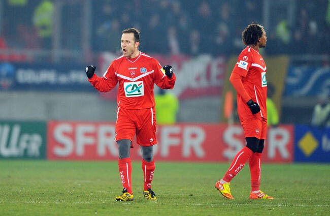 Officiel : Rafael quitte Valenciennes pour le Brésil