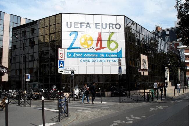La FFF se veut rassurante sur l'Euro 2016 et le futur stade de l'OL