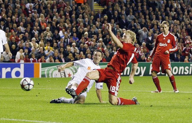 Dans la poule de l'OL en 2009, les matches Liverpool-Debrecen et Fiorentina-Debrecen truqués ?
