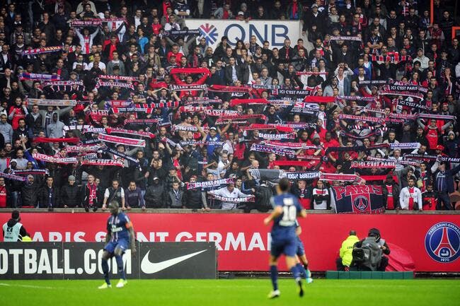 La tribune Auteuil dérape en fin de match lors de PSG-Lille