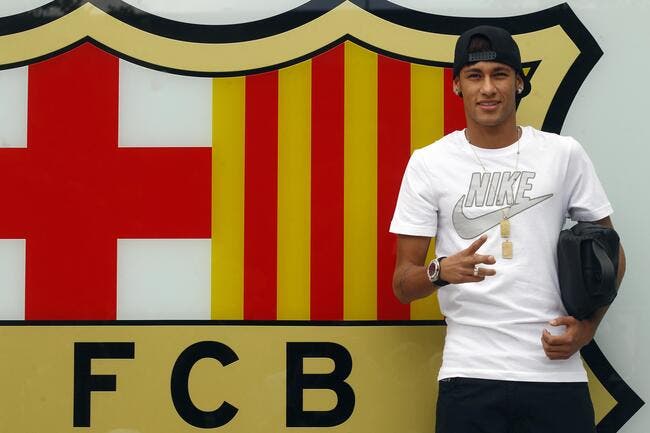 Vidéo : Neymar présenté devant 56.000 socios à Barcelone