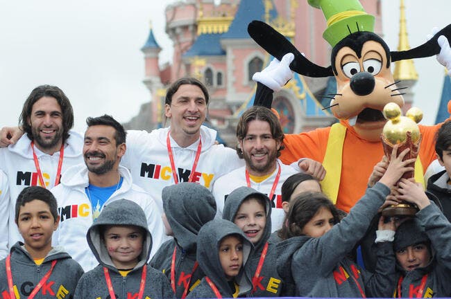 Photo : Ibrahimovic et le PSG chez Mickey pour la bonne cause