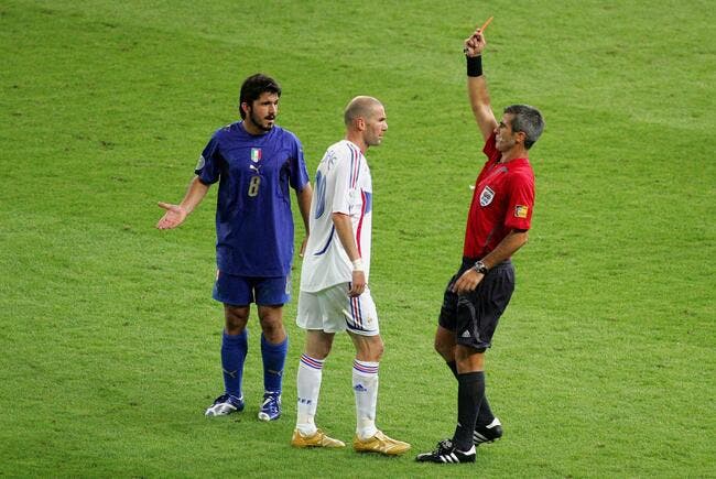 L'arbitre de France-Italie révèle sa ruse pour expulser Zidane