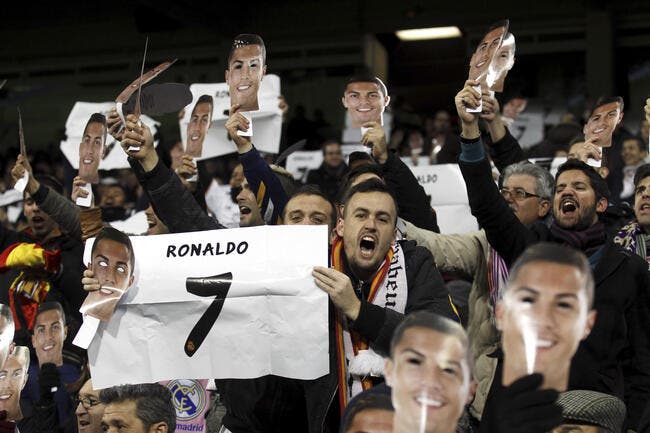 Cristiano Ronaldo, un cadeau pour chambrer Sepp Blatter