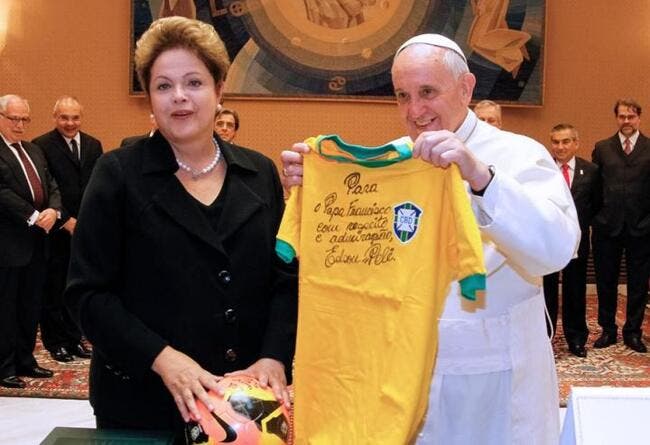 Brésil ou Argentine, le Pape François fait une feinte