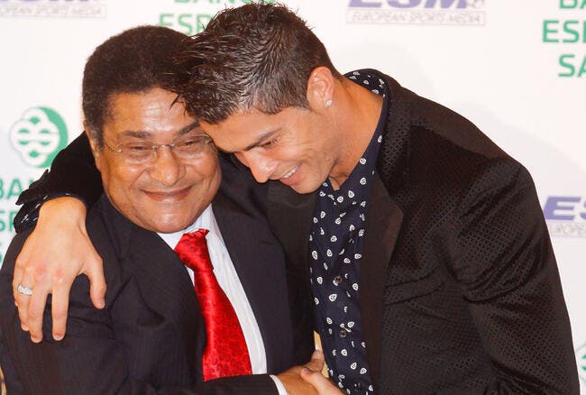 Cristiano Ronaldo et Luis Figo rendent hommage à Eusebio