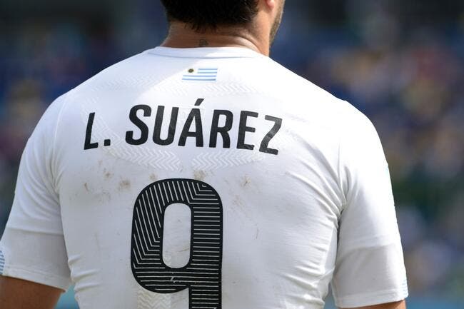 Luis Suarez suspendu 9 matchs, et interdit de football pendant 4 mois