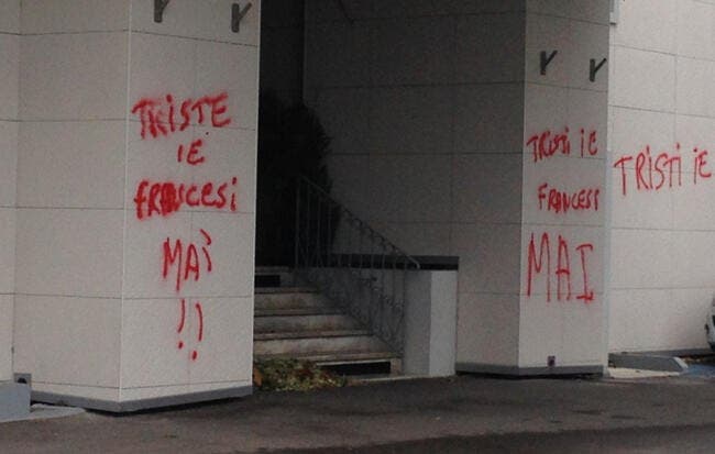 « Triste oui, Français jamais », la mairie de Bastia taguée