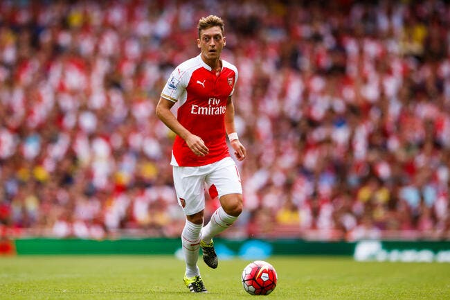 Le clan Özil parle mercato et joue avec les nerfs d’Arsenal
