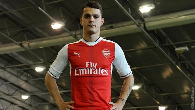 Officiel : Granit Xhaka signe à Arsenal