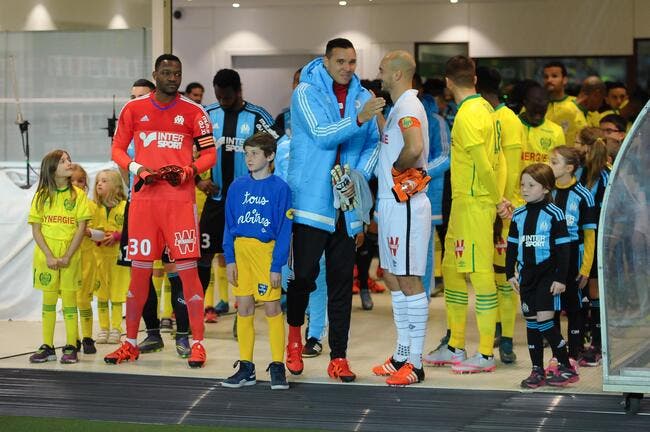 OM : Un ticket Mandanda-Pelé à Marseille ? Courbis y croit