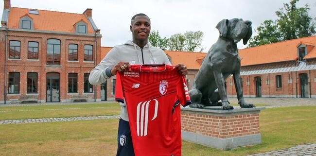 Officiel : Ballo-Touré quitte le PSG et signe trois ans à Lille