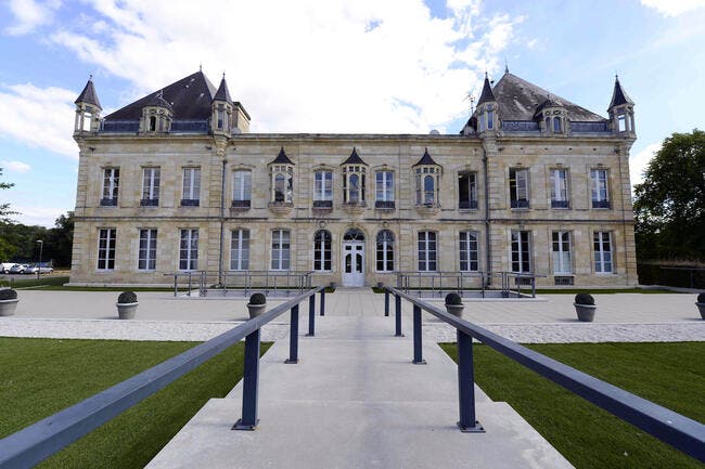 Bordeaux : Cinq recrues en vue, mais Gourvennec restera classe