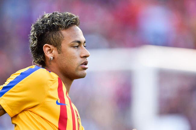 PSG : Le flocage des maillots Neymar aurait commencé à Paris !