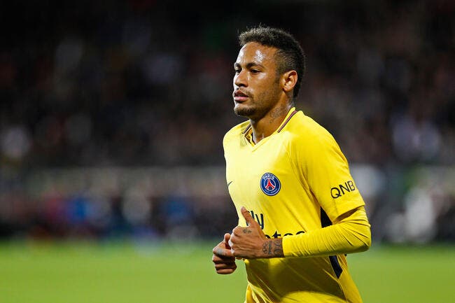 PSG : La décision d’Emery qui agace déjà Neymar