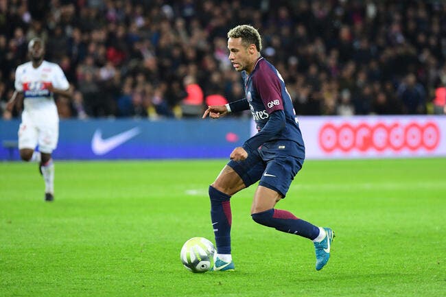 PSG : Le tour de magie de Neymar fait le buzz