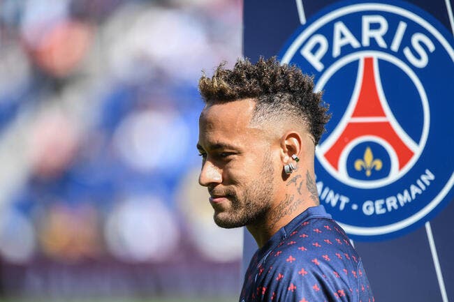 PSG : Neymar siffle la fin des âneries, bien sûr qu'il reste au PSG !