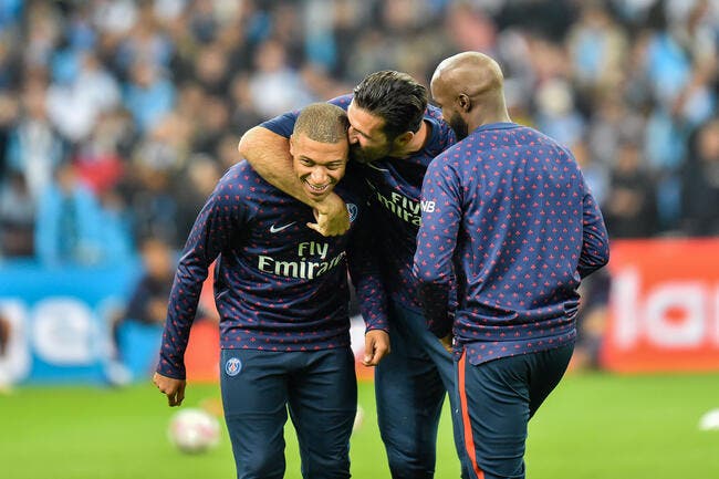 PSG : Mbappé raconte comment Buffon l’a calmé à Marseille