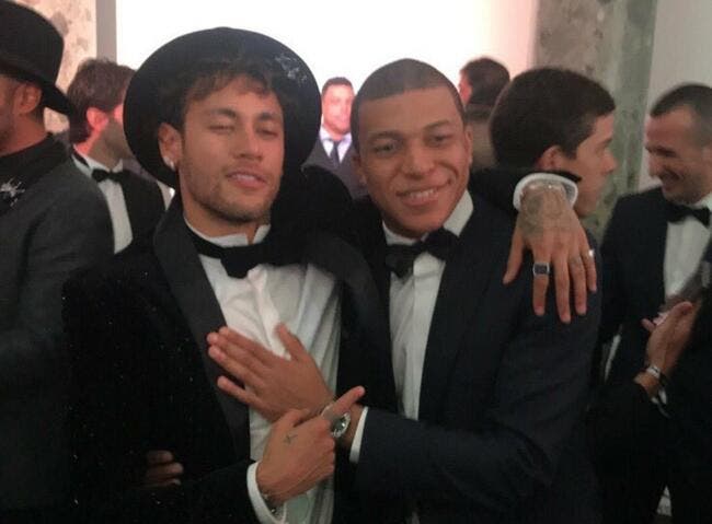 PSG : Tout le PSG...et un joueur de l'OM à l'anniversaire de Neymar