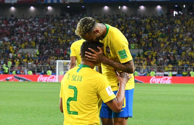 PSG : Neymar mis sous haute pression par Mbappé et Cavani !