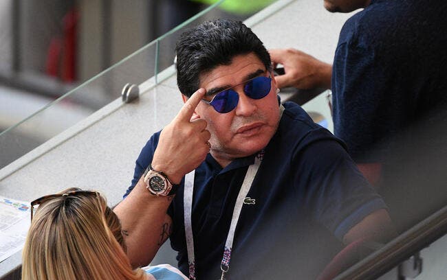 Arg : Maradona propose de remplacer Sampaoli pour 0 euro !