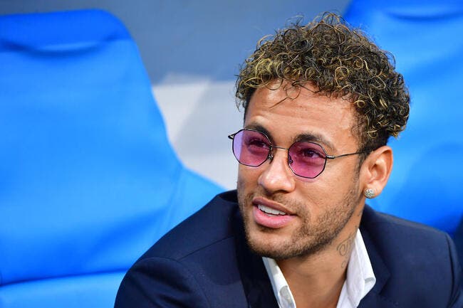 PSG : « J’ai un contrat », Neymar explique pourquoi il reste à Paris