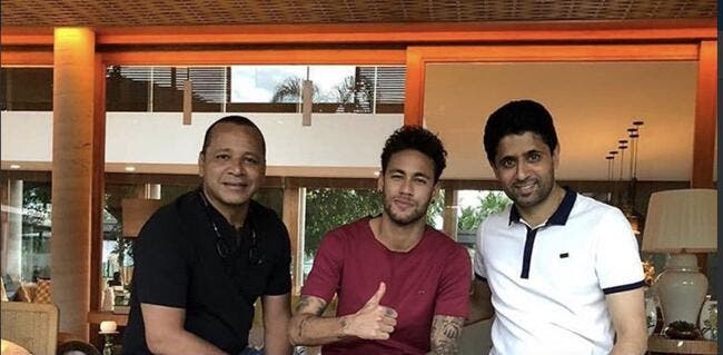 PSG : Neymar et ses « fans », cette photo qui fait hurler Riolo