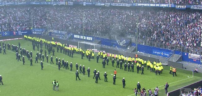 All : La descente de Hambourg provoque le chaos dans le stade